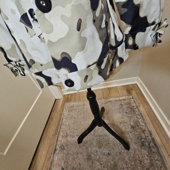 St. John Couture Cropped Floral Accents Blazer Jacket - Picture 7 of 15